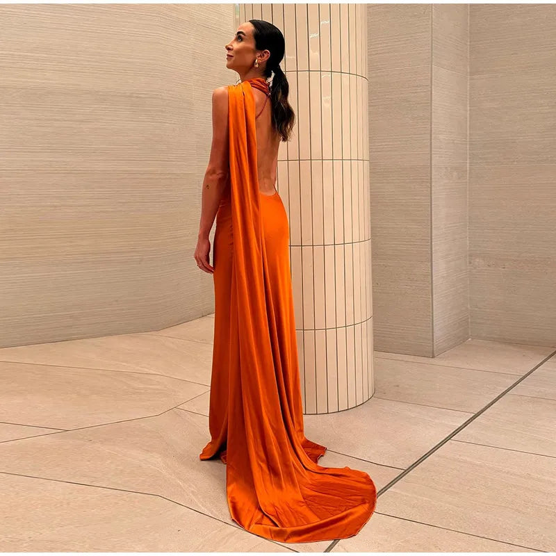 Vestido largo sin espalda ni brazos