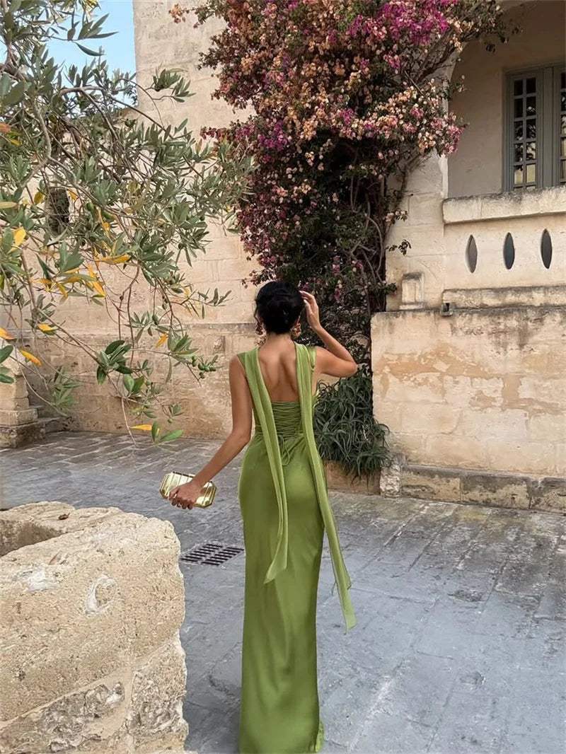 Vestido largo sin espalda ni brazos