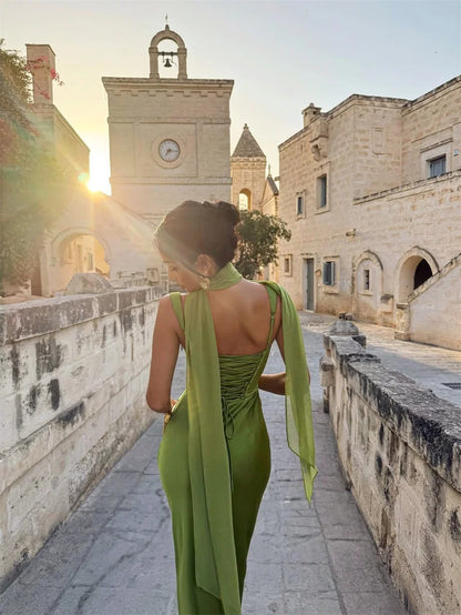 Vestido largo sin espalda ni brazos