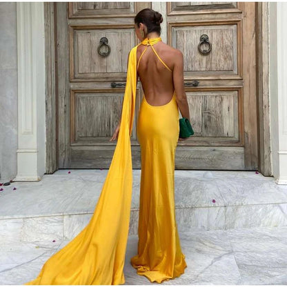 Vestido largo sin espalda ni brazos