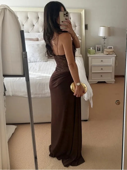 Vestido largo sin espalda mangas y hombros