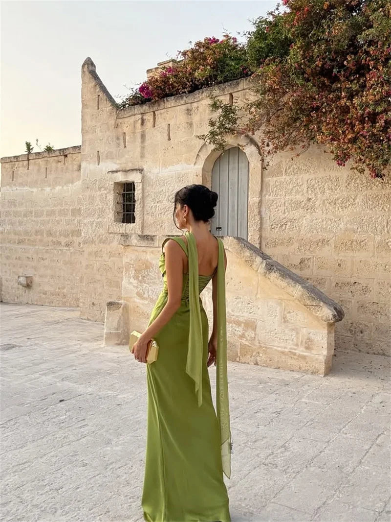 Vestido largo sin espalda ni brazos