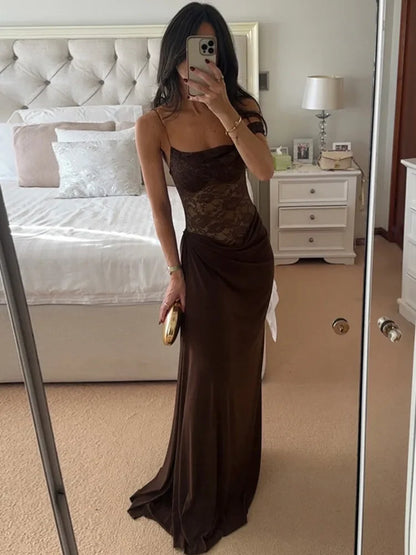 Vestido largo sin espalda mangas y hombros
