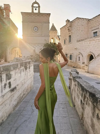 Vestido largo sin espalda ni brazos