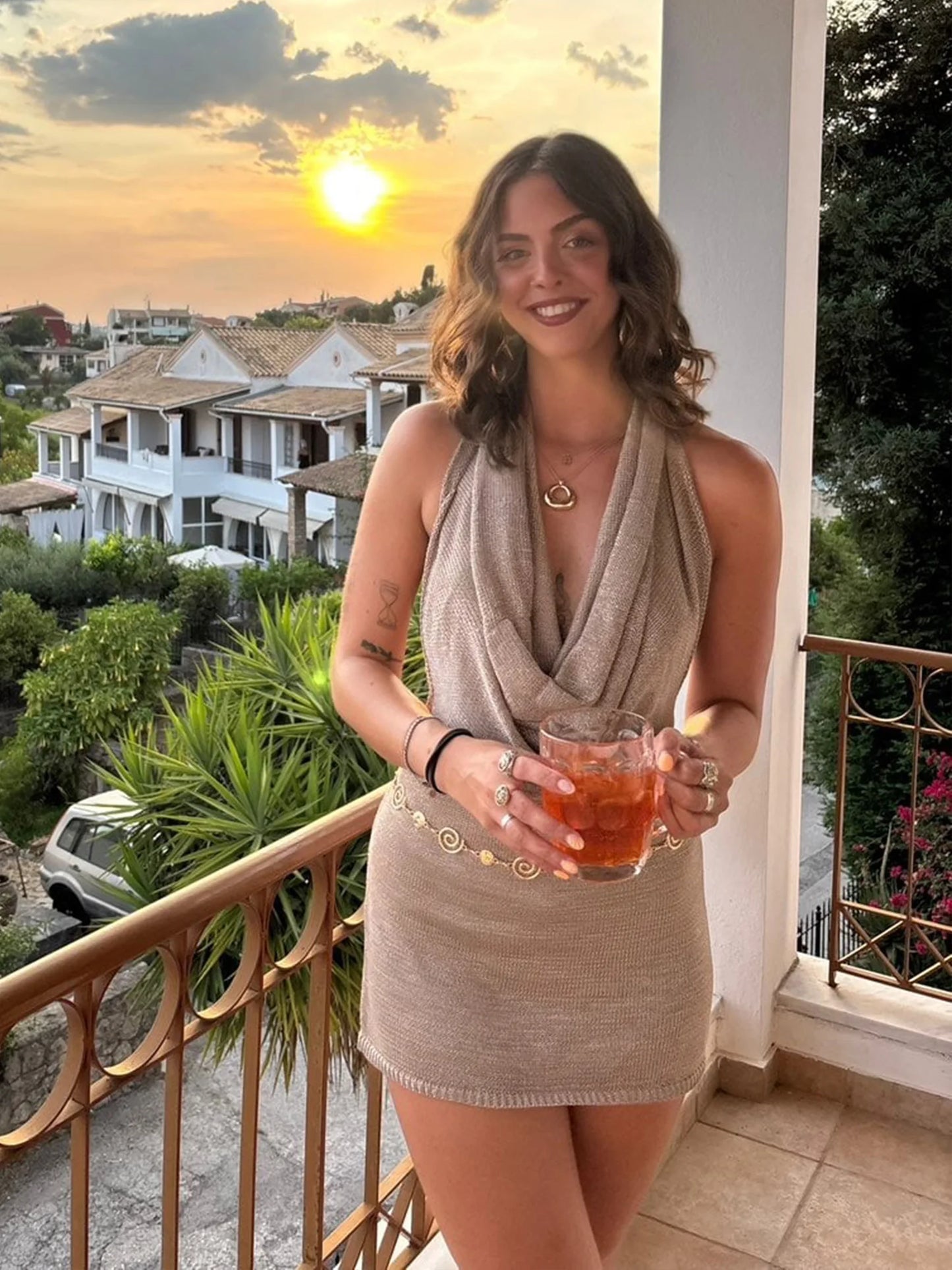 Vestido de manga corta con escote en V