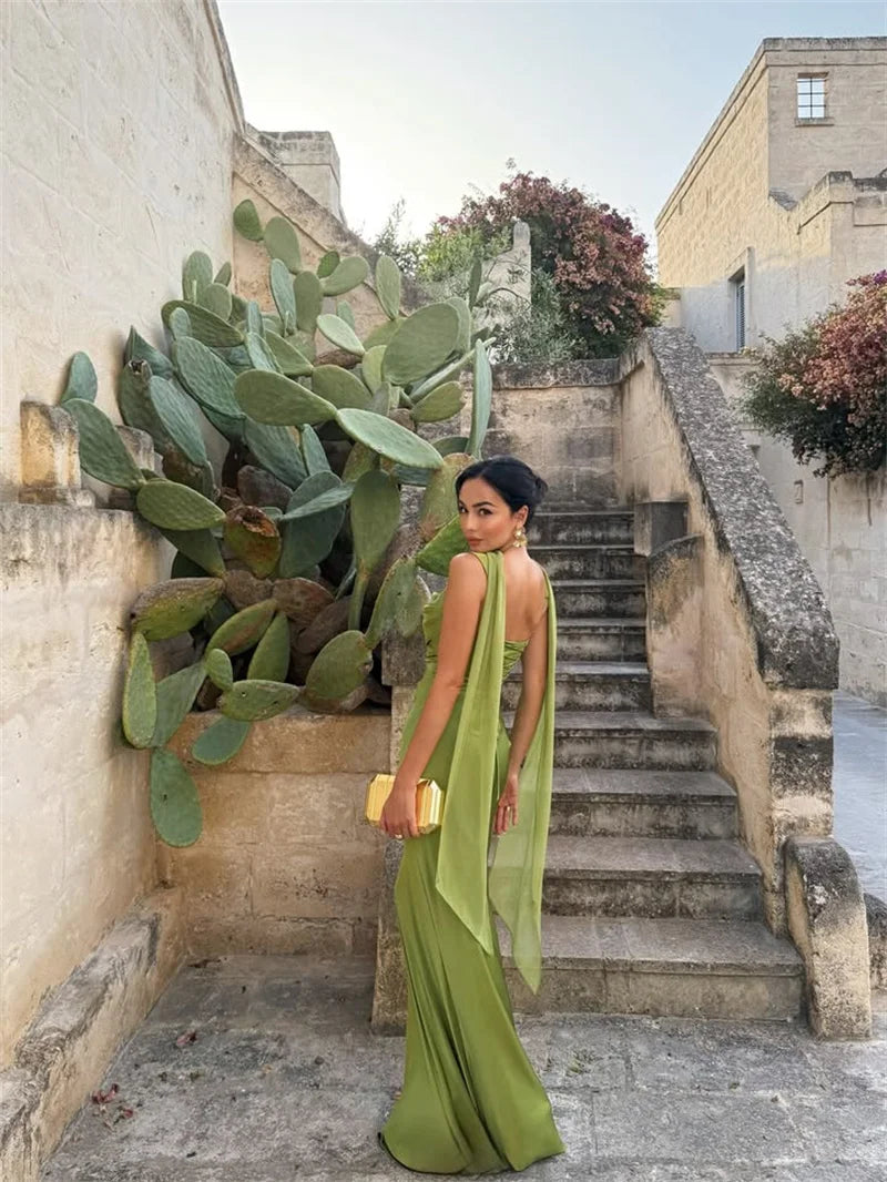 Vestido largo sin espalda ni brazos